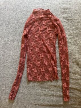 Sheer Floral Lace Long-Sleeve Top in Dusty Rose